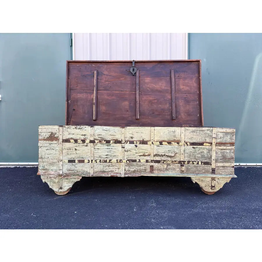 Large American Primitive Oak Trunk Table- Late 1800s
