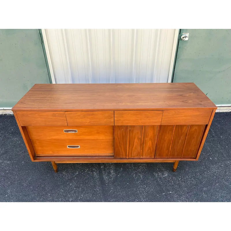 1960s Hooker Mainline 10-Drawer Walnut Long Dresser With Reversible Sliding Doors