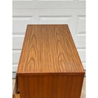 1960s Ward Furniture Mid-Century Modern 4-Drawer Chest of Drawers