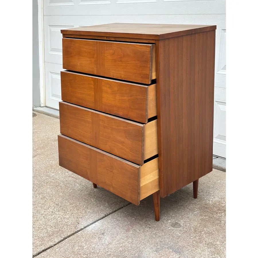 1960s Ward Furniture Mid-Century Modern 4-Drawer Chest of Drawers
