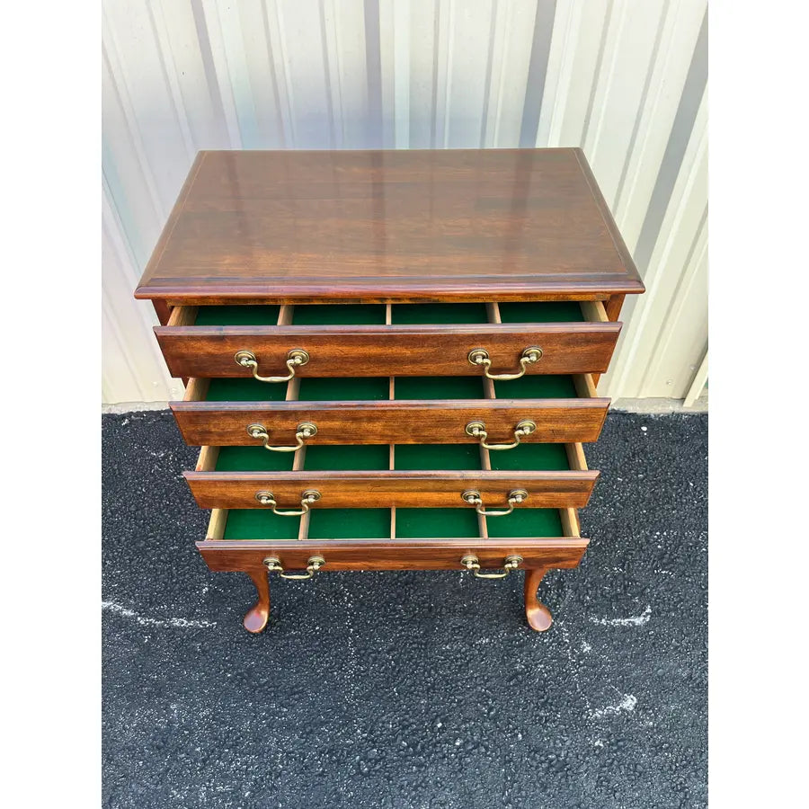 1970s Cresent Furniture Queen Anne Cherry 4-Drawer Lined Silver Flatware Chest