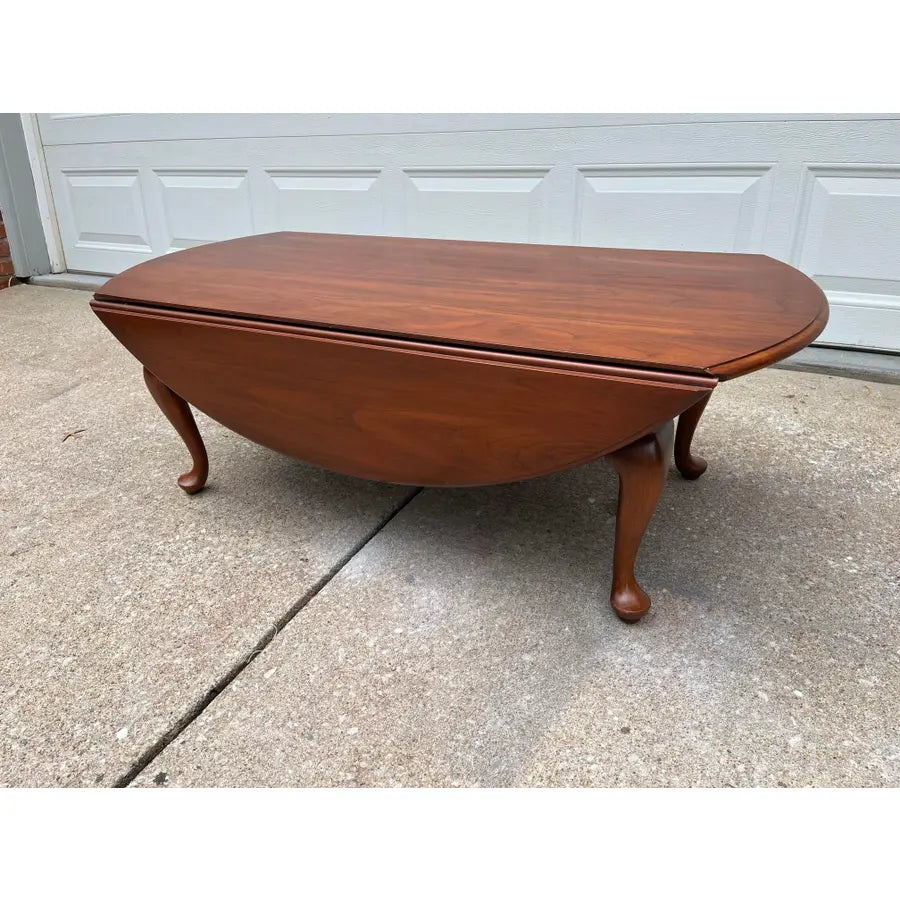1970s Henkel Harris Queen Anne Cherry Drop Leaf Oval Coffee Table