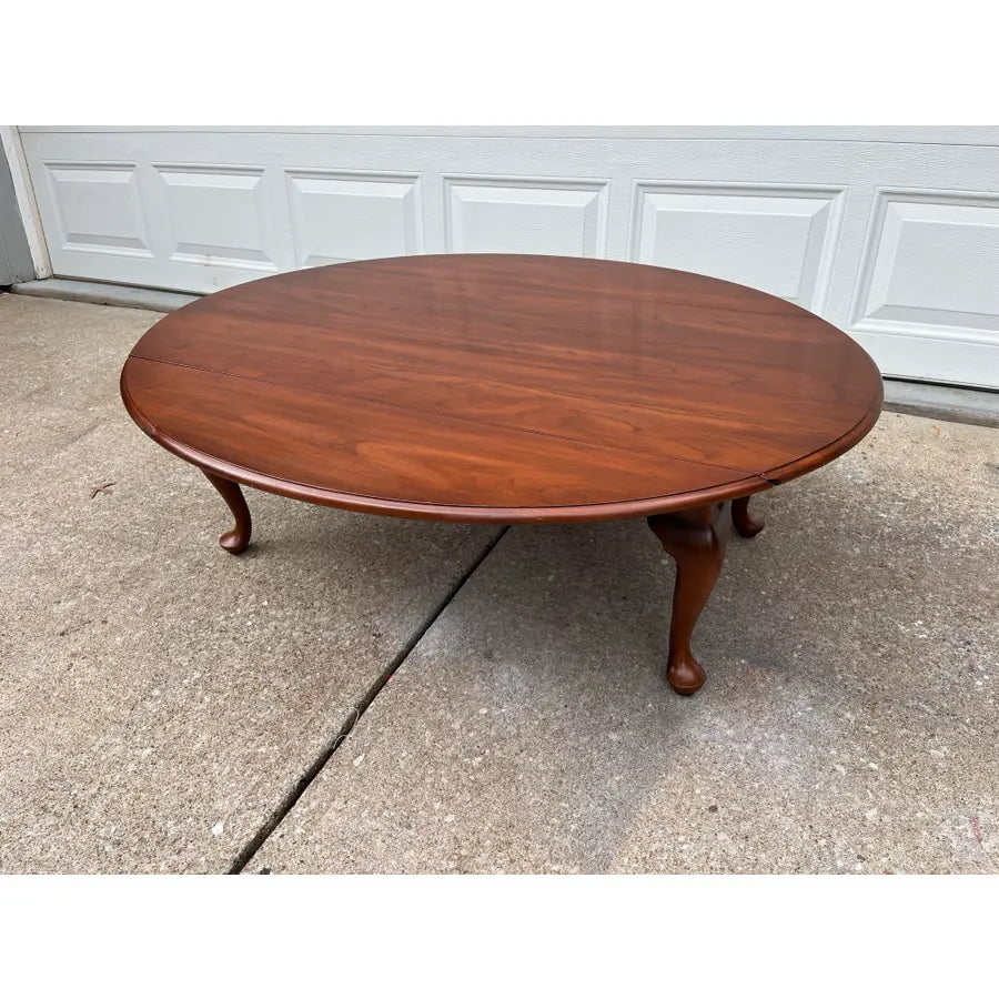 1970s Henkel Harris Queen Anne Cherry Drop Leaf Oval Coffee Table