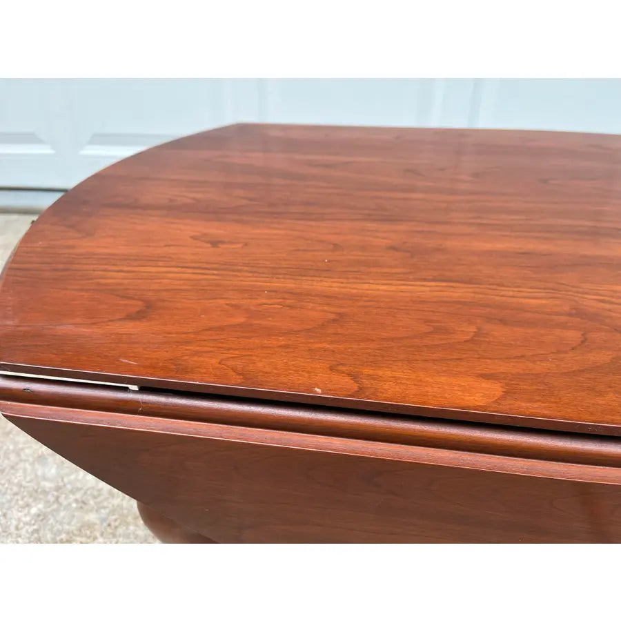 1970s Henkel Harris Queen Anne Cherry Drop Leaf Oval Coffee Table