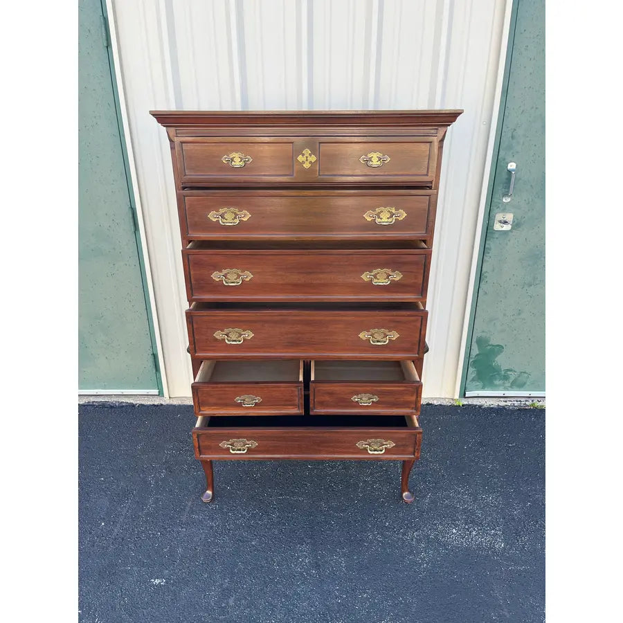 1980s Davis Cabinet Co Queen Anne Cherry Flat Top Highboy Chest of Drawers
