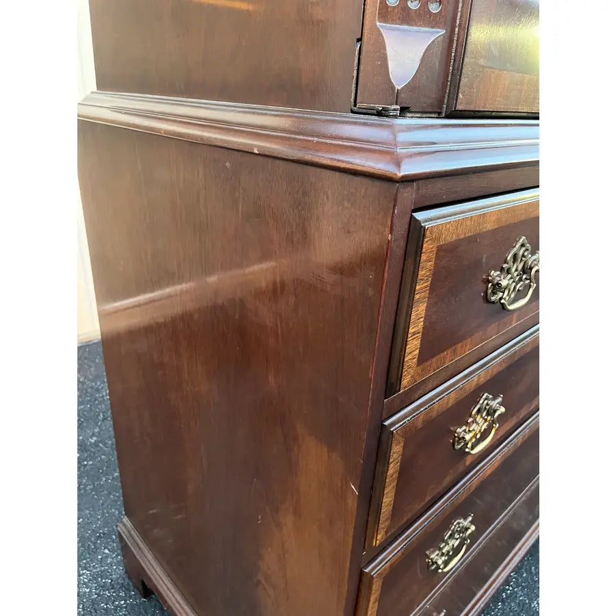 1980s Hickory White "The American Masterpiece Collection" Georgian Style Banded Mahogany Media Armoire