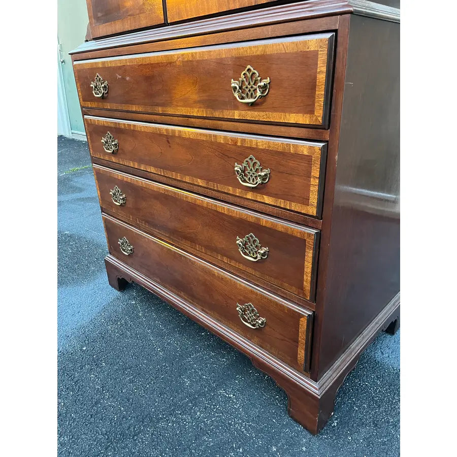 1980s Hickory White "The American Masterpiece Collection" Georgian Style Banded Mahogany Media Armoire