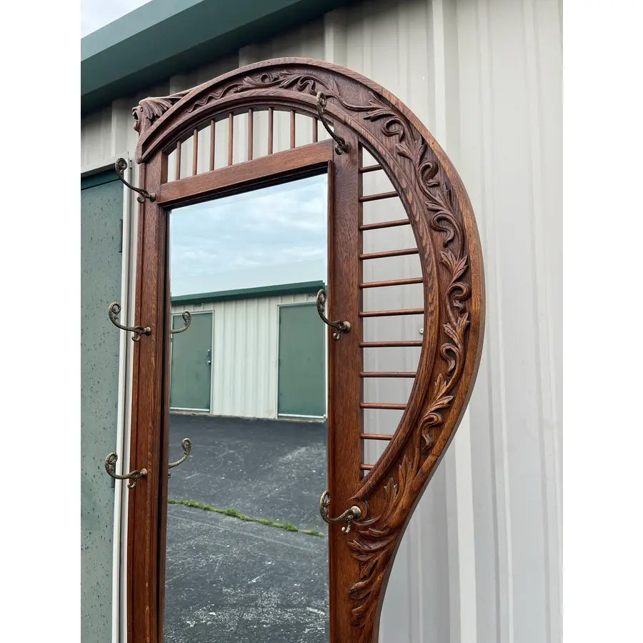 Antique Edwardian American Tiger Oak Mirrored Hall Tree Seat With Carved Motifs