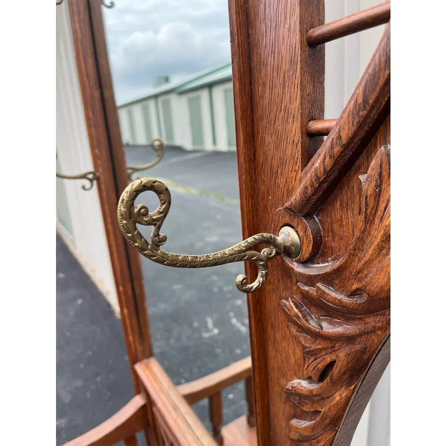 Antique Edwardian American Tiger Oak Mirrored Hall Tree Seat With Carved Motifs