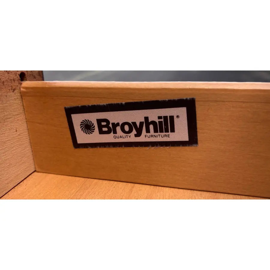 Broyhill Chippendale Style Cherry Sideboard Buffet