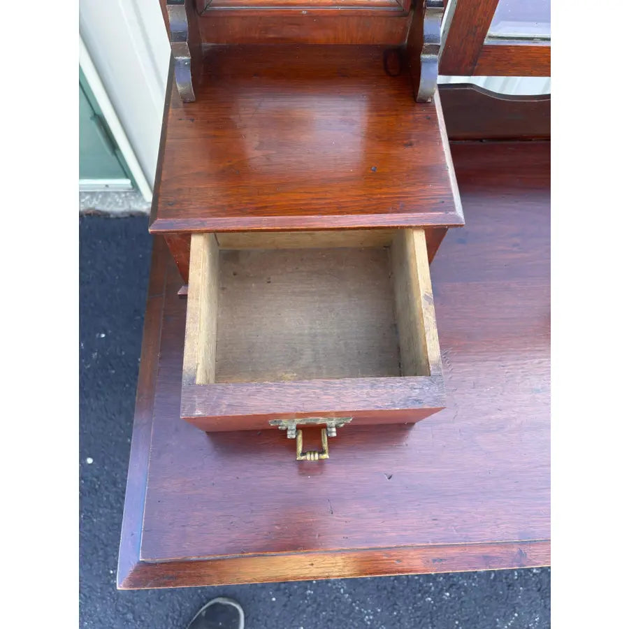 Early 1900's Victorian Eastlake Mahogany Ladies Dresser Vanity