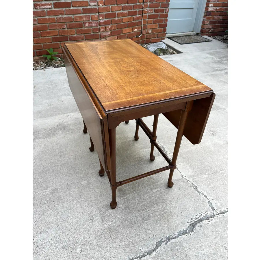 Henredon Mid Century Modern Inlaid Walnut Gateleg Table