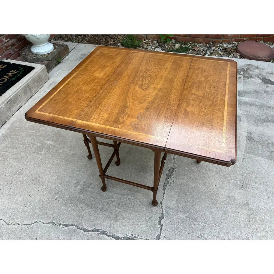 Henredon Mid Century Modern Inlaid Walnut Gateleg Table