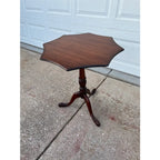 Scalloped Edge Inlaid Octagonal Mahogany Lamp Side Table