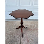 Scalloped Edge Inlaid Octagonal Mahogany Lamp Side Table