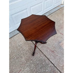 Scalloped Edge Inlaid Octagonal Mahogany Lamp Side Table