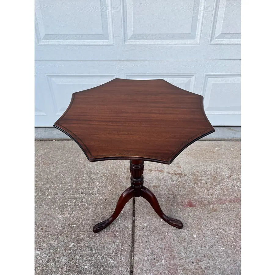 Scalloped Edge Inlaid Octagonal Mahogany Lamp Side Table