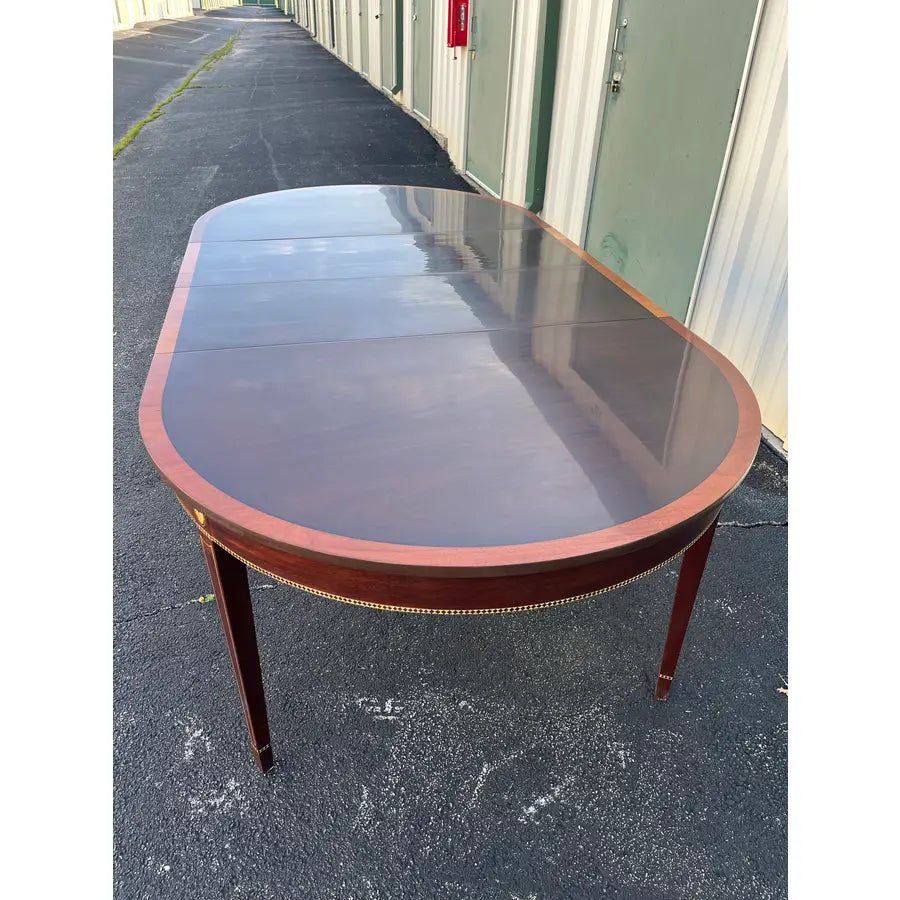 Stickley Federal Style Banded Mahogany Inlaid Extension Dining Table