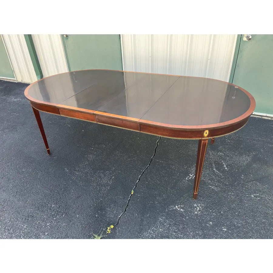 Stickley Federal Style Banded Mahogany Inlaid Extension Dining Table