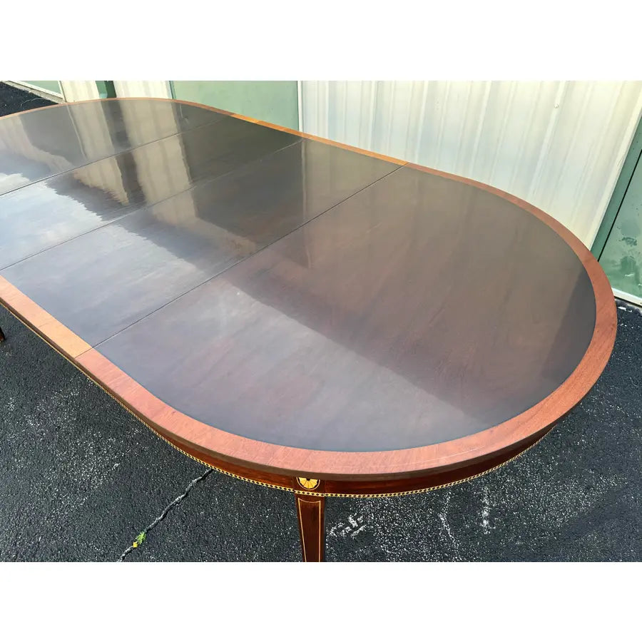 Stickley Federal Style Banded Mahogany Inlaid Extension Dining Table