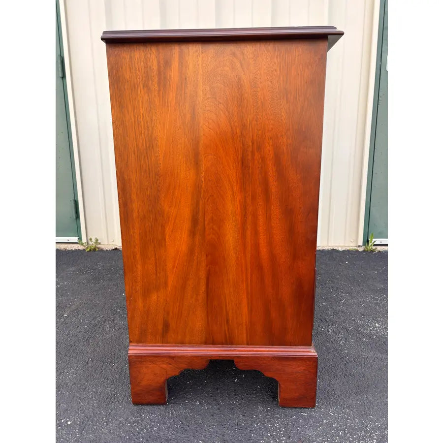 Stickley Georgian Style Mahogany 6-Drawer Chest of Dresser