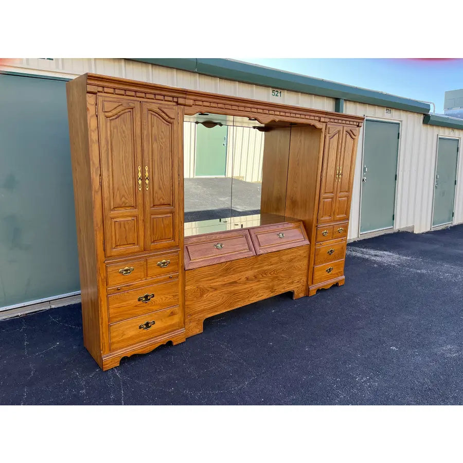 Thomasville Illuminated Oak Queen Bed Unit- Headboard, Bridge, Nightstand Armoires, and Mirror