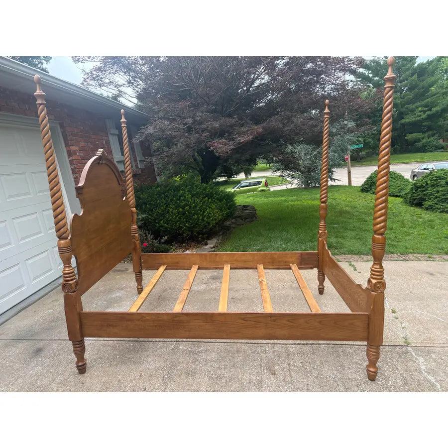 Traditional Oak Queen Size Rope Twist Four Poster Bed Frame