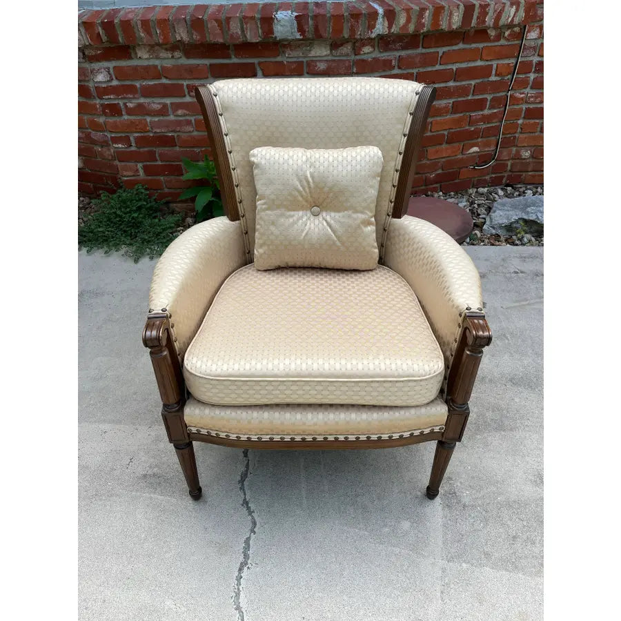Traditional Walnut English Style Tufted Arm Chair in Cream Upholstery